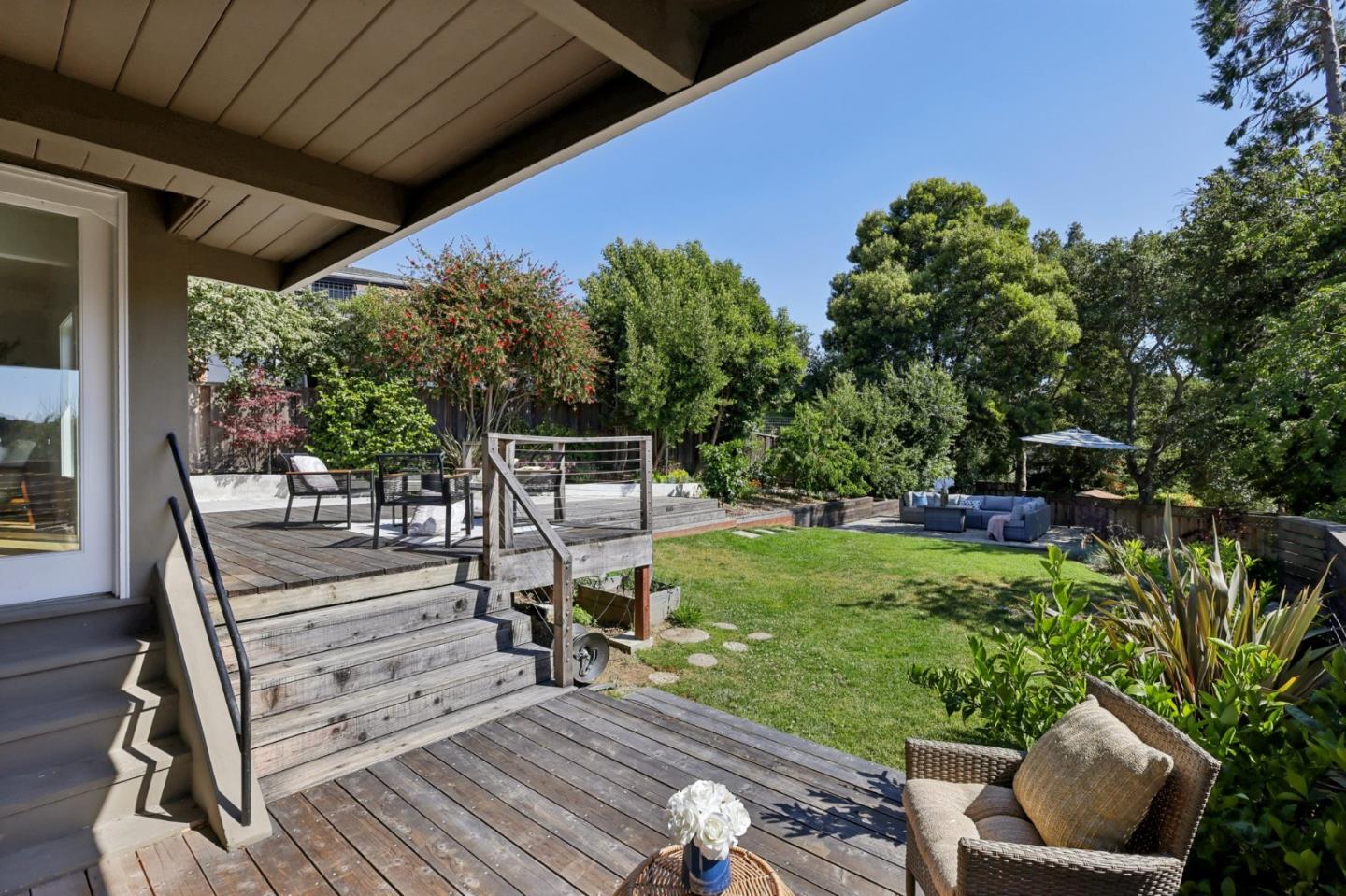 Detail Gallery Image 35 of 71 For 607 Dartmouth Ave, San Carlos,  CA 94070 - 3 Beds | 3 Baths