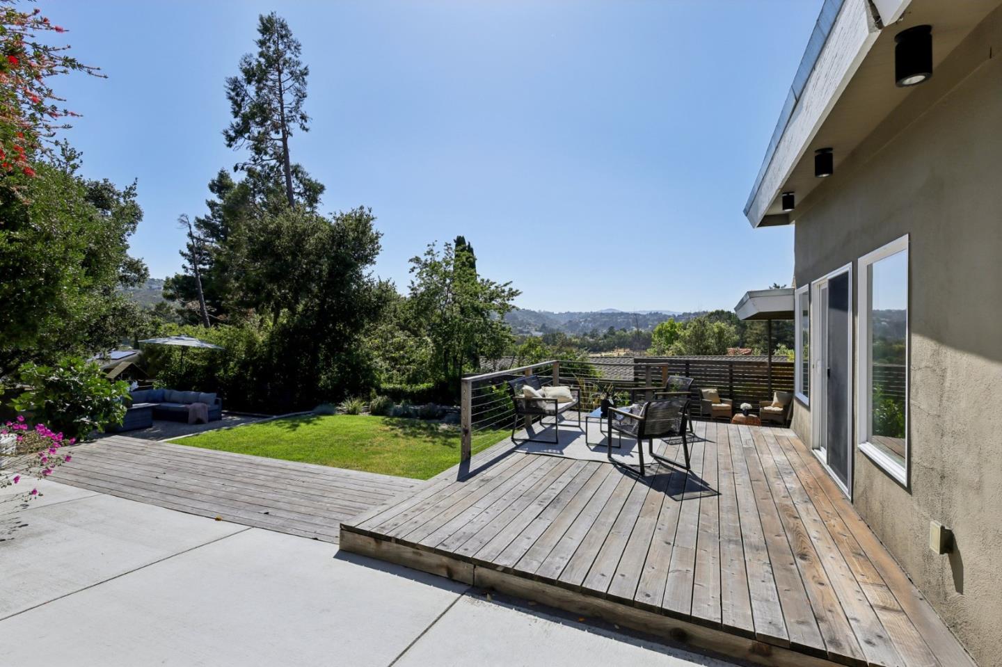 Detail Gallery Image 36 of 71 For 607 Dartmouth Ave, San Carlos,  CA 94070 - 3 Beds | 3 Baths