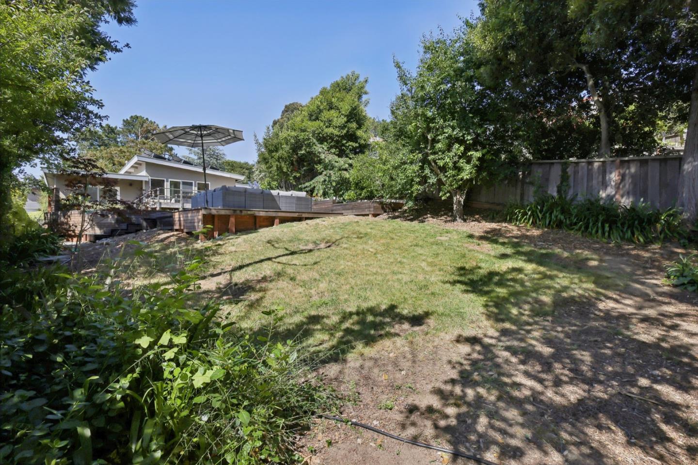 Detail Gallery Image 43 of 71 For 607 Dartmouth Ave, San Carlos,  CA 94070 - 3 Beds | 3 Baths