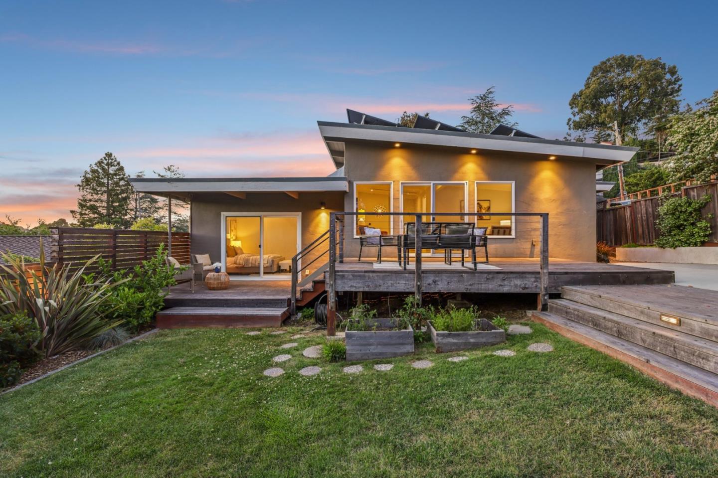 Detail Gallery Image 55 of 71 For 607 Dartmouth Ave, San Carlos,  CA 94070 - 3 Beds | 3 Baths