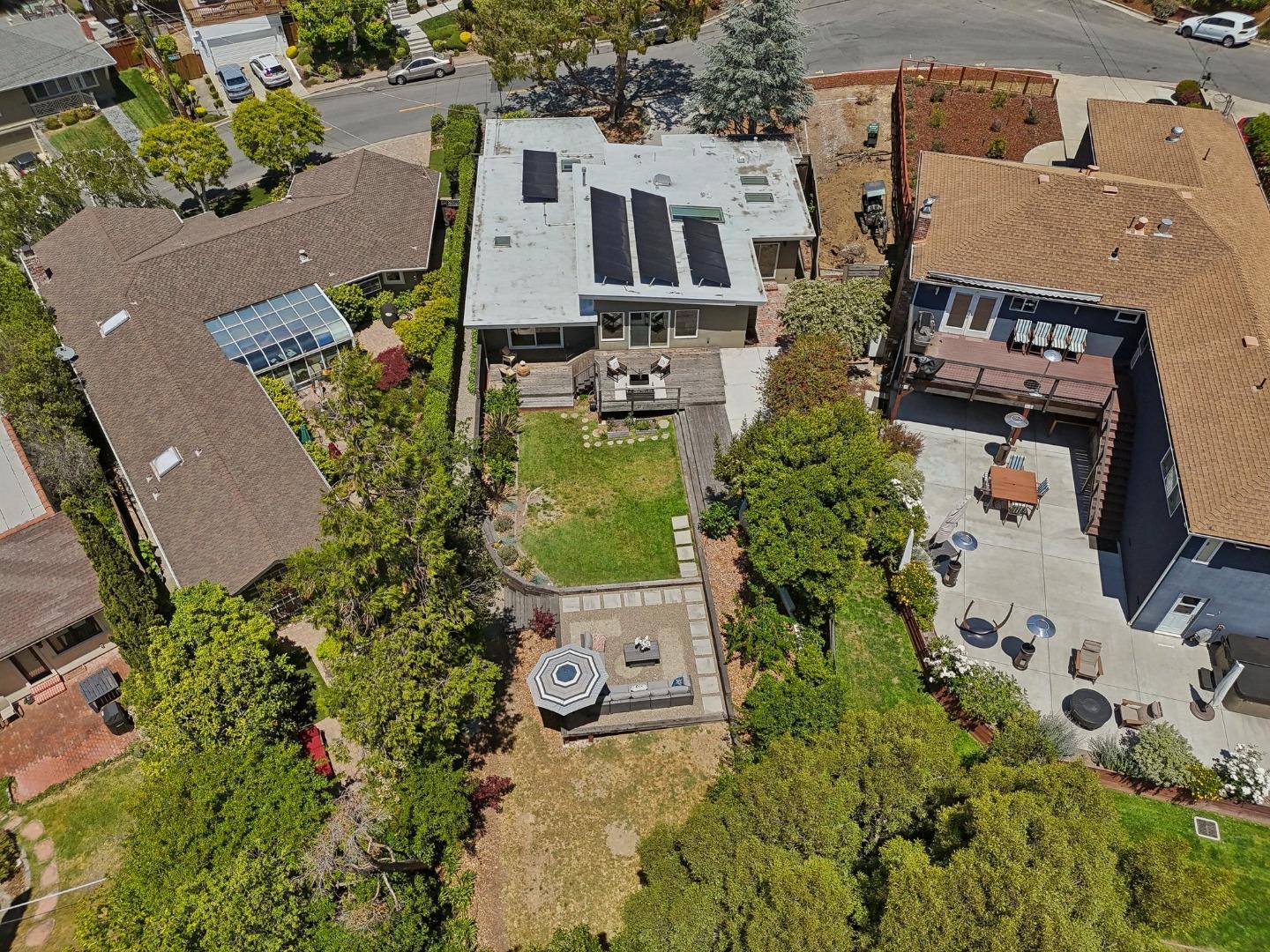 Detail Gallery Image 62 of 71 For 607 Dartmouth Ave, San Carlos,  CA 94070 - 3 Beds | 3 Baths
