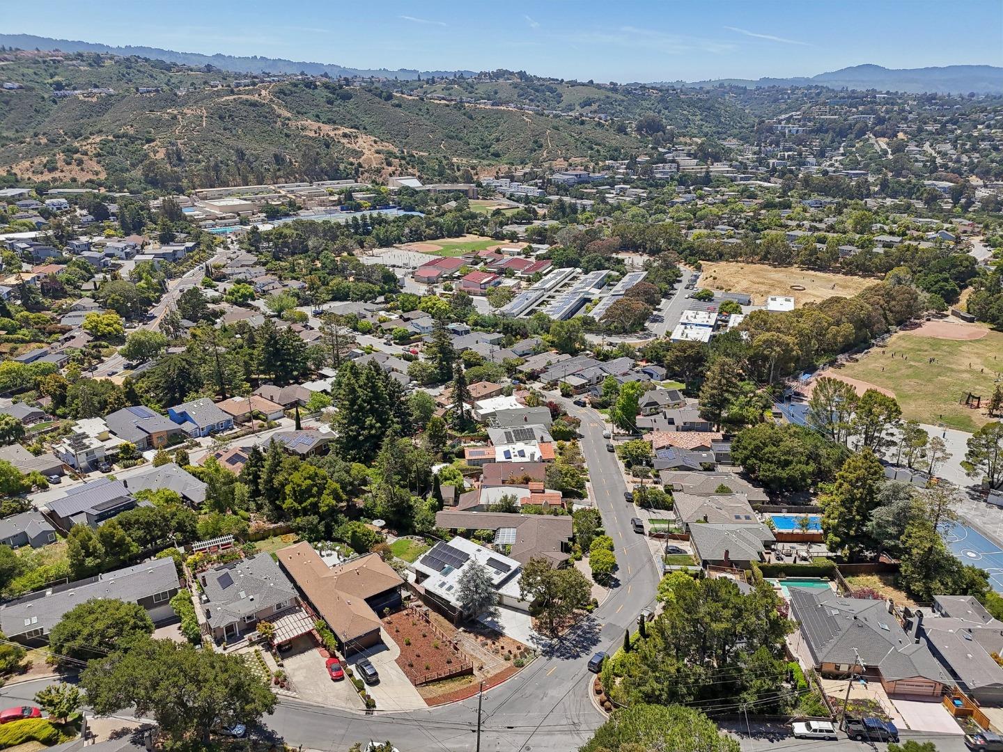 Detail Gallery Image 66 of 71 For 607 Dartmouth Ave, San Carlos,  CA 94070 - 3 Beds | 3 Baths