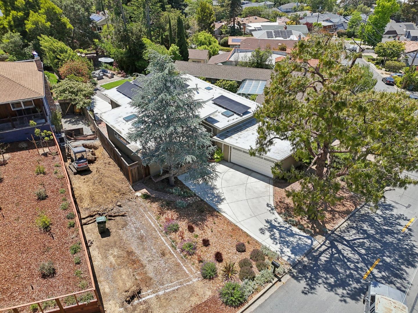 Detail Gallery Image 70 of 71 For 607 Dartmouth Ave, San Carlos,  CA 94070 - 3 Beds | 3 Baths