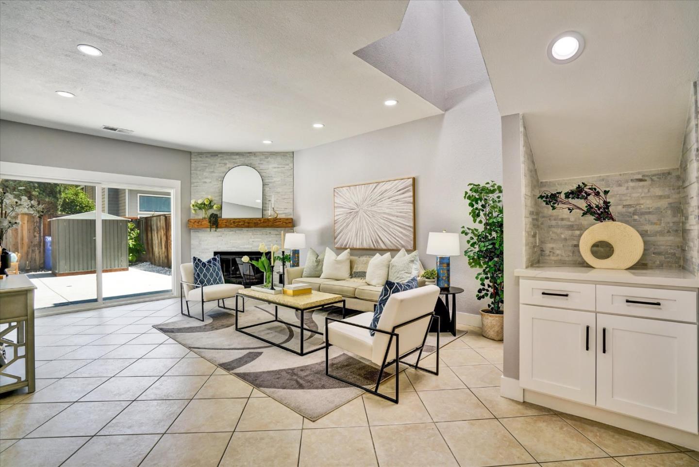 Detail Gallery Image 12 of 40 For 3746 Cardinal Ter, Fremont,  CA 94555 - 4 Beds | 2/1 Baths