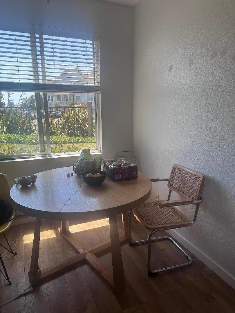 Detail Gallery Image 4 of 12 For 151 Schooner Ct, Richmond,  CA 94804 - 1 Beds | 1 Baths