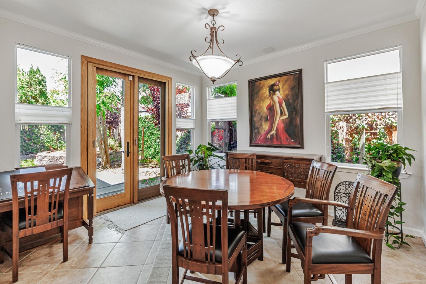 Detail Gallery Image 13 of 28 For 975 Oak Brook Way, Gilroy,  CA 95020 - 3 Beds | 2/1 Baths