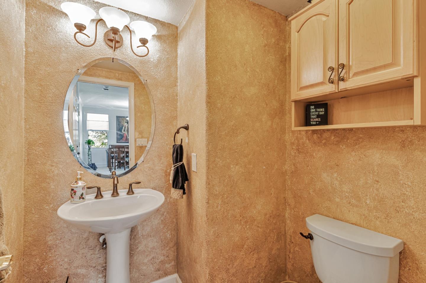 Detail Gallery Image 15 of 28 For 975 Oak Brook Way, Gilroy,  CA 95020 - 3 Beds | 2/1 Baths