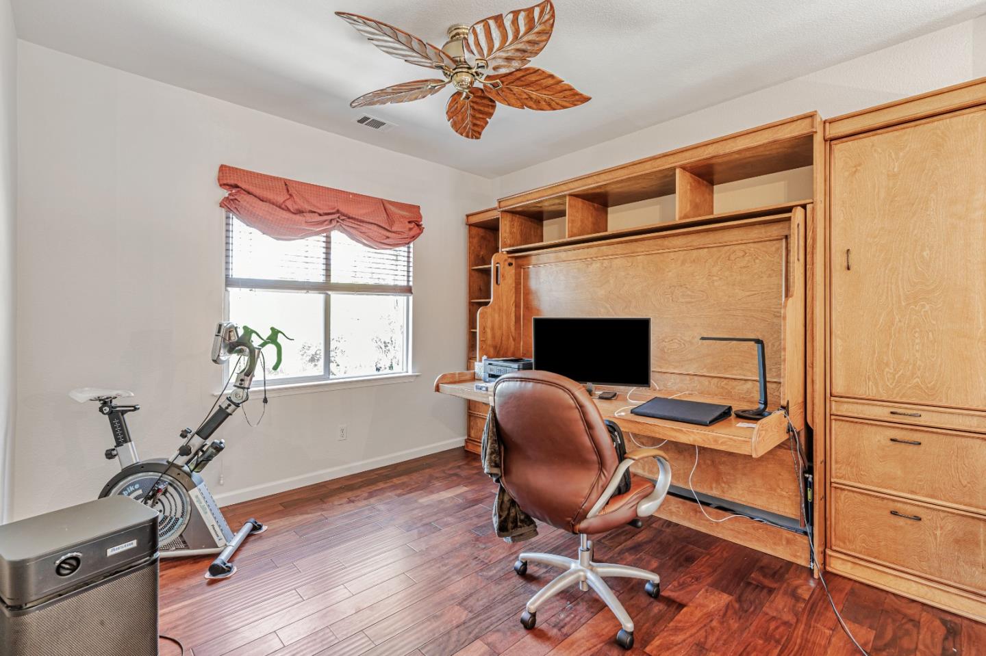 Detail Gallery Image 19 of 28 For 975 Oak Brook Way, Gilroy,  CA 95020 - 3 Beds | 2/1 Baths