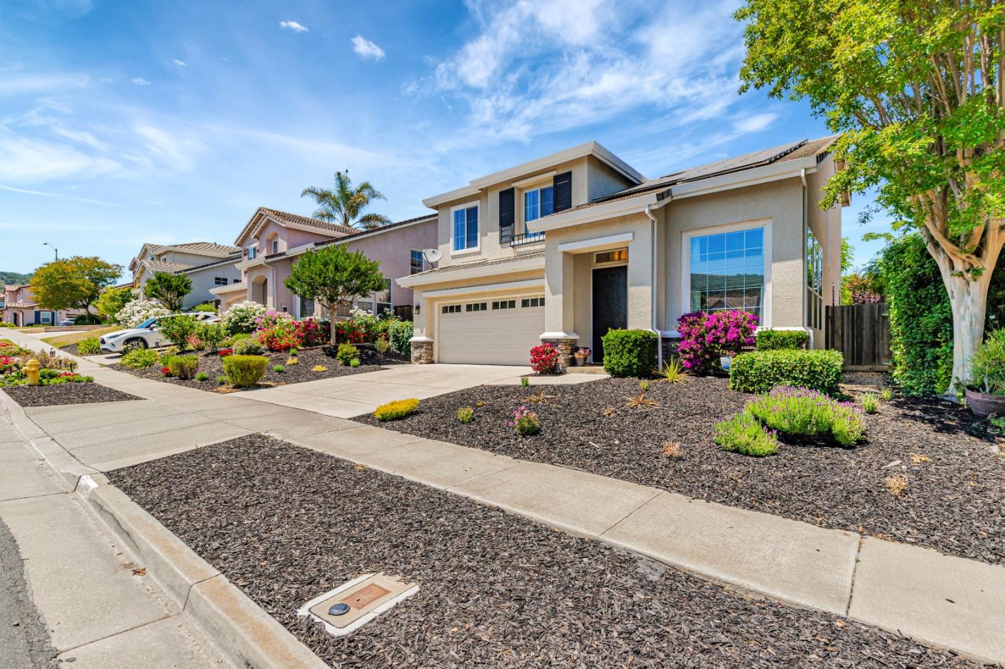 Detail Gallery Image 2 of 28 For 975 Oak Brook Way, Gilroy,  CA 95020 - 3 Beds | 2/1 Baths