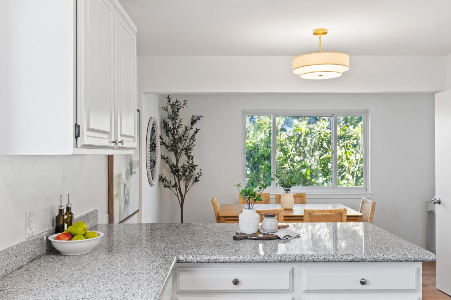 Detail Gallery Image 16 of 35 For 325 Olmstead St, San Francisco,  CA 94134 - 3 Beds | 1/1 Baths