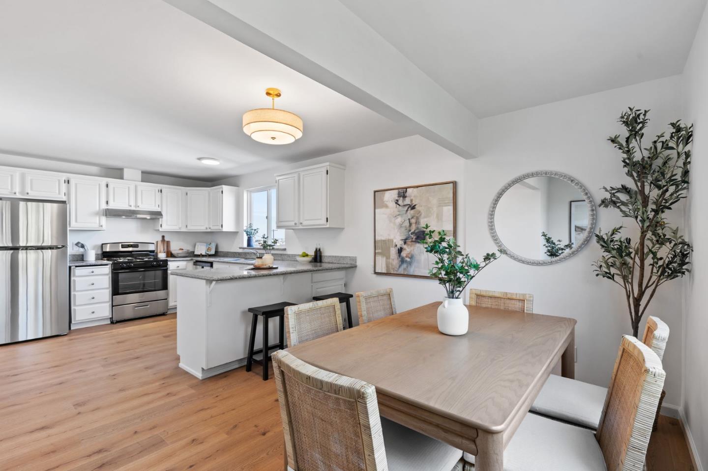 Detail Gallery Image 18 of 35 For 325 Olmstead St, San Francisco,  CA 94134 - 3 Beds | 1/1 Baths