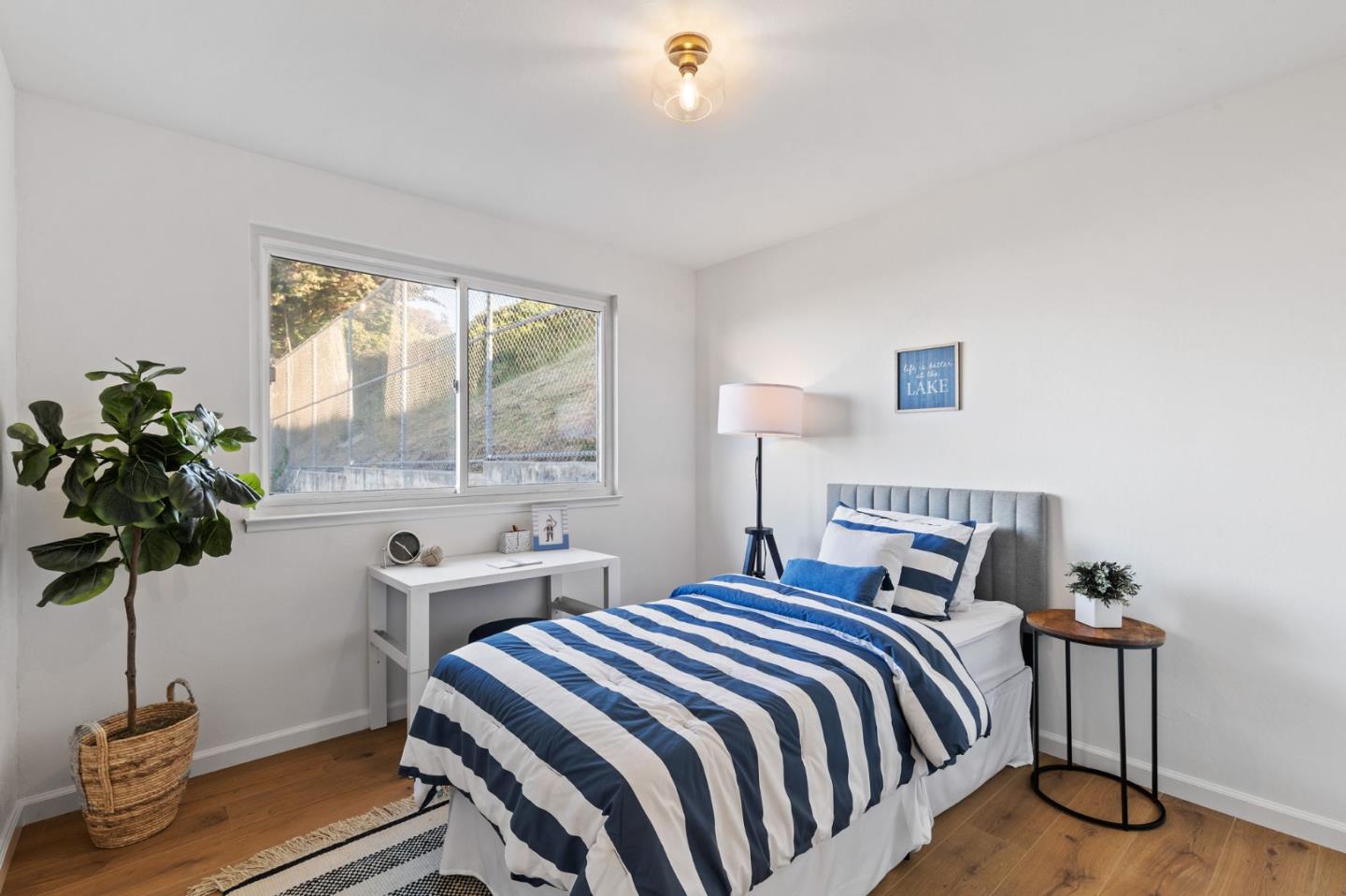Detail Gallery Image 22 of 35 For 325 Olmstead St, San Francisco,  CA 94134 - 3 Beds | 1/1 Baths