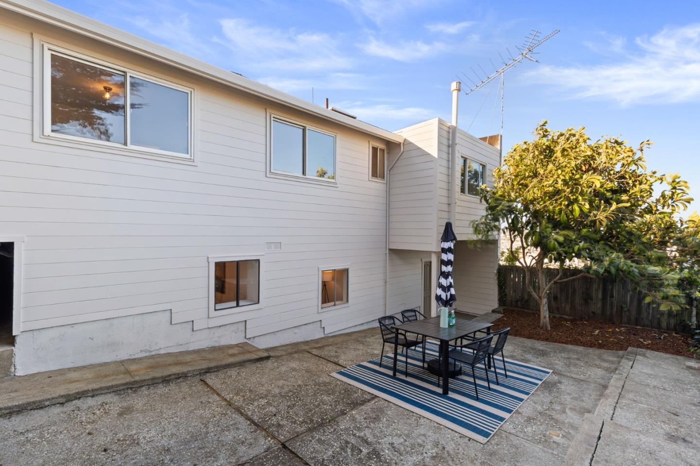 Detail Gallery Image 31 of 35 For 325 Olmstead St, San Francisco,  CA 94134 - 3 Beds | 1/1 Baths