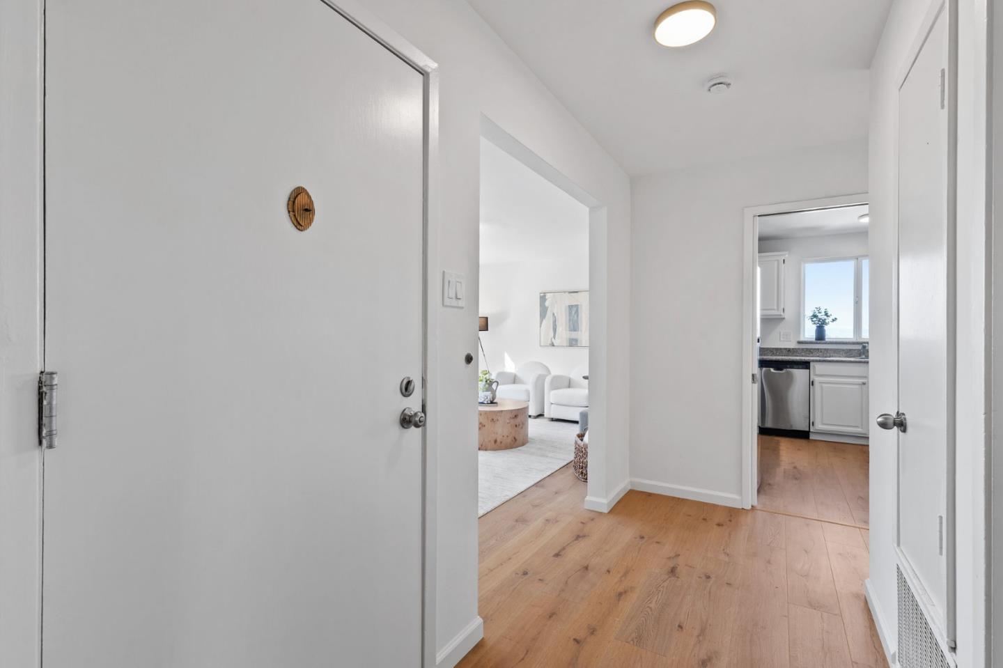 Detail Gallery Image 7 of 35 For 325 Olmstead St, San Francisco,  CA 94134 - 3 Beds | 1/1 Baths
