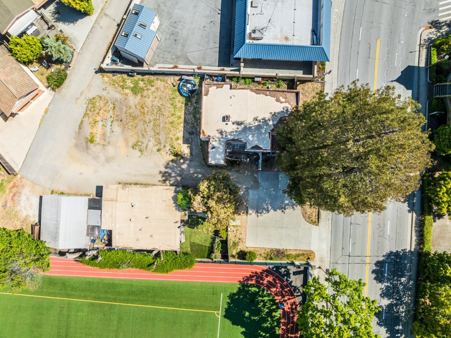 Detail Gallery Image 3 of 5 For 608 & 612 Mission St, Santa Cruz,  CA 95060 - 5 Beds | 2 Baths