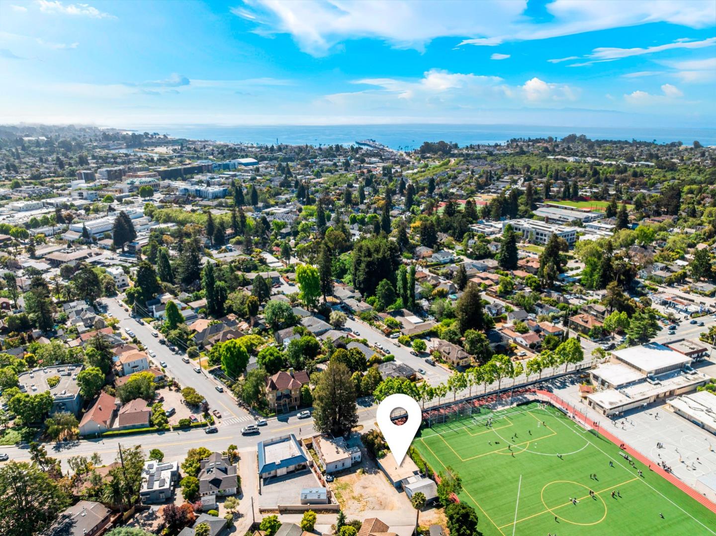 Detail Gallery Image 4 of 5 For 608 & 612 Mission St, Santa Cruz,  CA 95060 - 5 Beds | 2 Baths