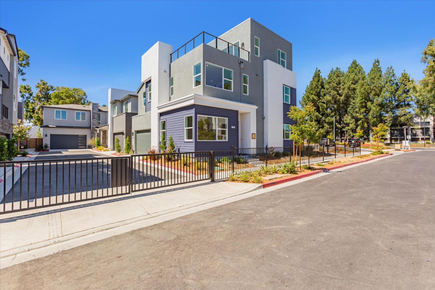 Detail Gallery Image 1 of 19 For 322 Isabelline Ct, San Ramon,  CA 94583 - 4 Beds | 4/1 Baths