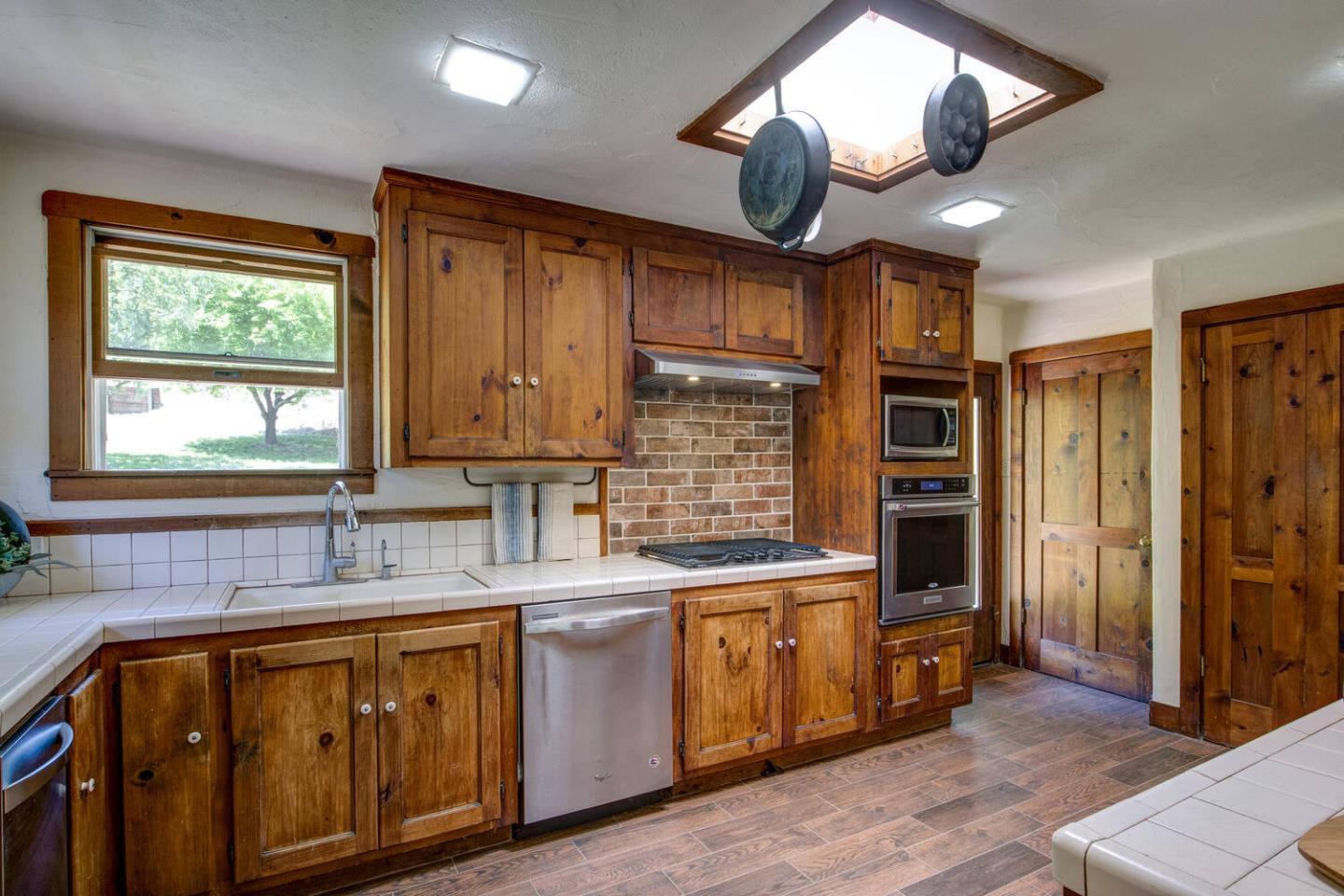 Detail Gallery Image 13 of 94 For 5090 La Honda Rd, San Gregorio,  CA 94074 - 2 Beds | 1 Baths