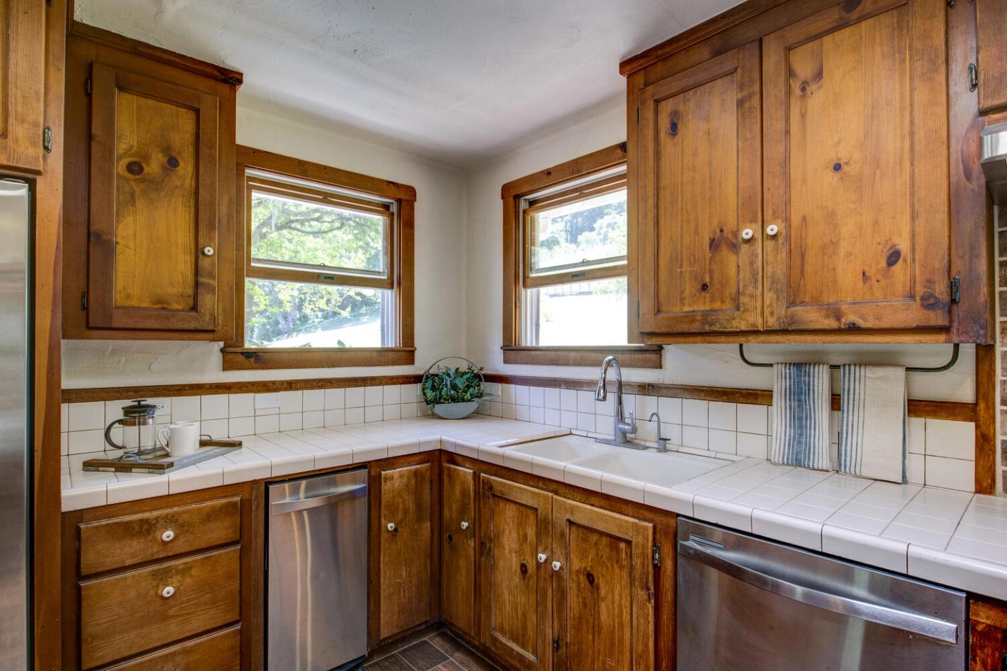 Detail Gallery Image 14 of 94 For 5090 La Honda Rd, San Gregorio,  CA 94074 - 2 Beds | 1 Baths