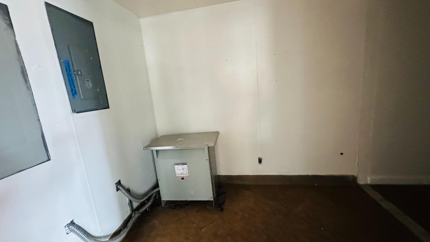 Detail Gallery Image 10 of 12 For 2050 Concourse Dr #2,  San Jose,  CA 95131 - – Beds | – Baths