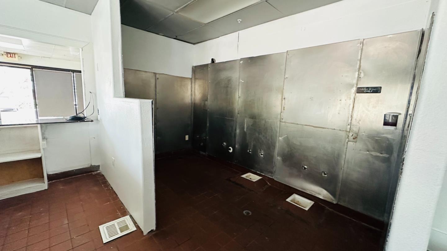 Detail Gallery Image 7 of 12 For 2050 Concourse Dr #2,  San Jose,  CA 95131 - – Beds | – Baths