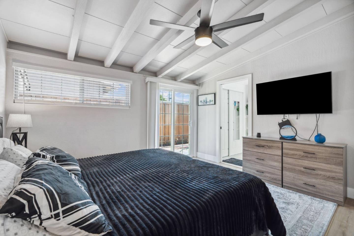 Detail Gallery Image 18 of 32 For 774 Lakewood Dr, Sunnyvale,  CA 94089 - 3 Beds | 2 Baths