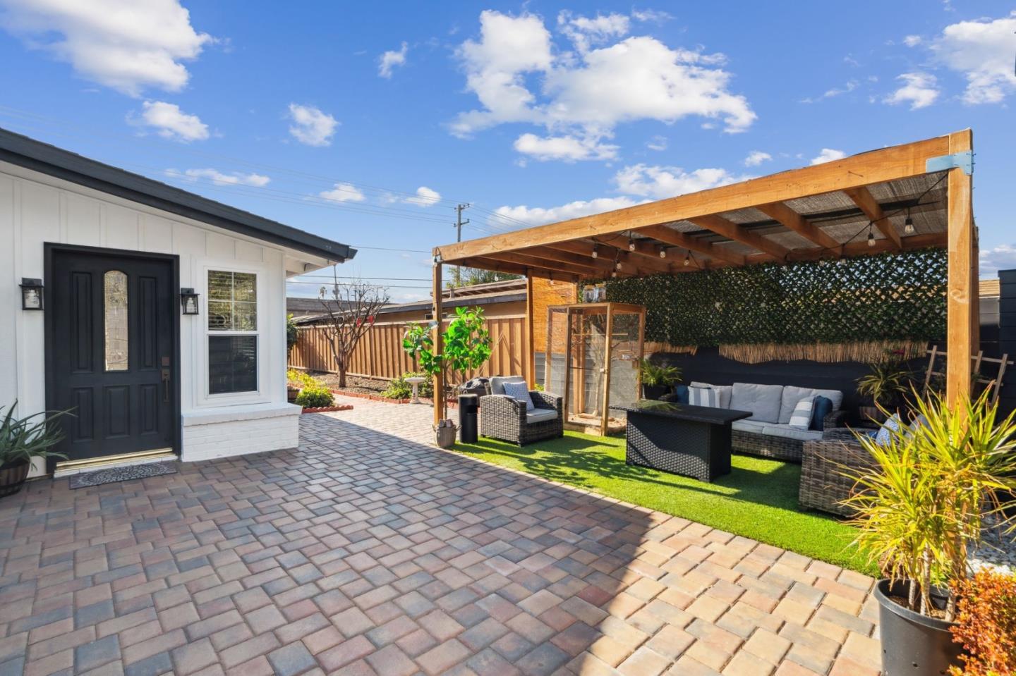 Detail Gallery Image 24 of 32 For 774 Lakewood Dr, Sunnyvale,  CA 94089 - 3 Beds | 2 Baths