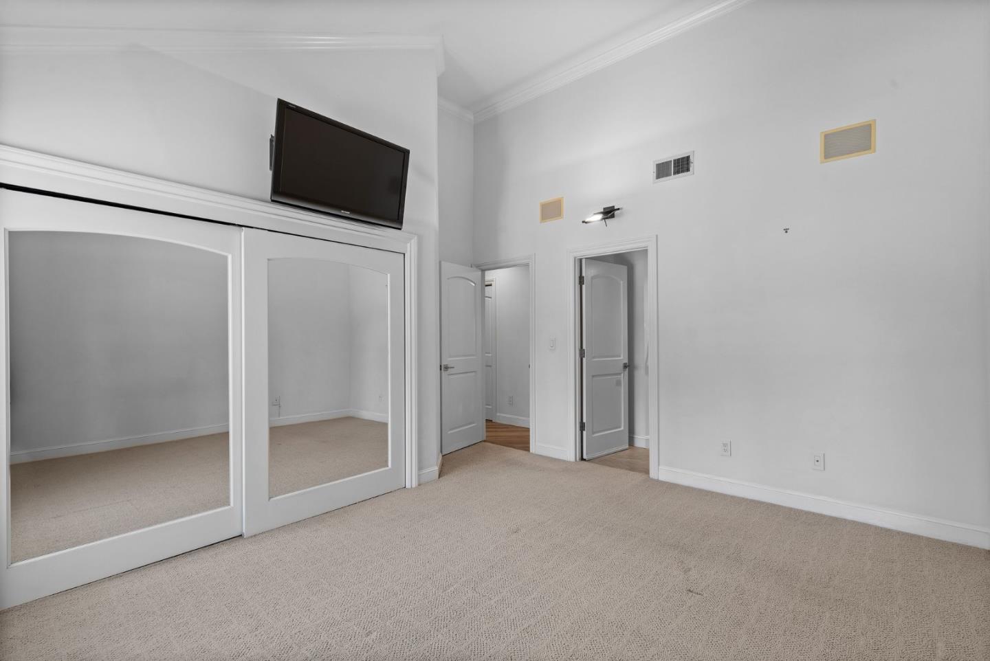 Detail Gallery Image 20 of 32 For 539 Quailbrook Ct, San Jose,  CA 95110 - 2 Beds | 2 Baths
