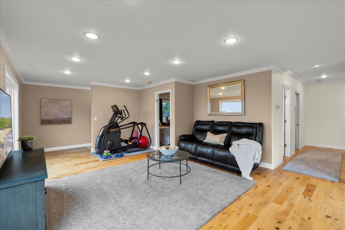 Detail Gallery Image 17 of 40 For 25400 Radonich Rd, Los Gatos,  CA 95033 - 3 Beds | 2/1 Baths