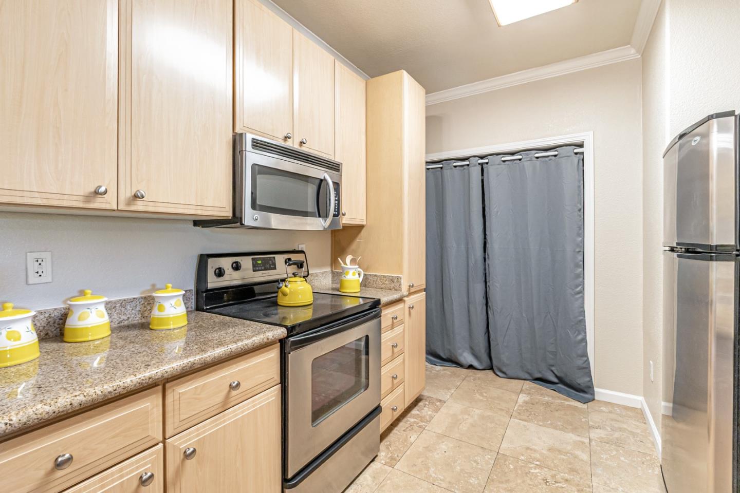 Detail Gallery Image 12 of 46 For 801 S Winchester Blvd #1202,  San Jose,  CA 95128 - 2 Beds | 2 Baths