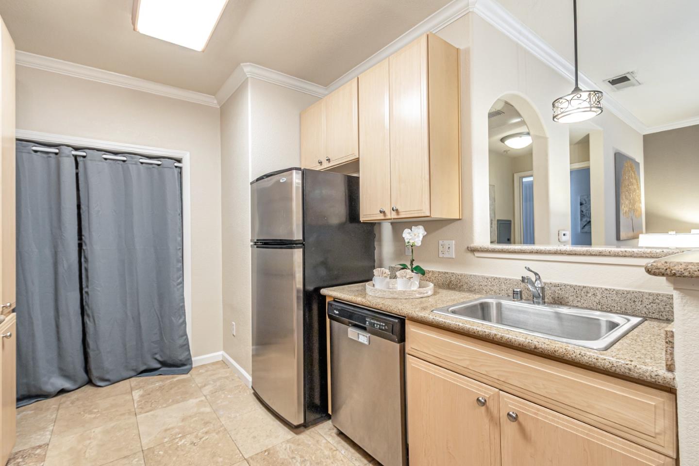 Detail Gallery Image 13 of 46 For 801 S Winchester Blvd #1202,  San Jose,  CA 95128 - 2 Beds | 2 Baths