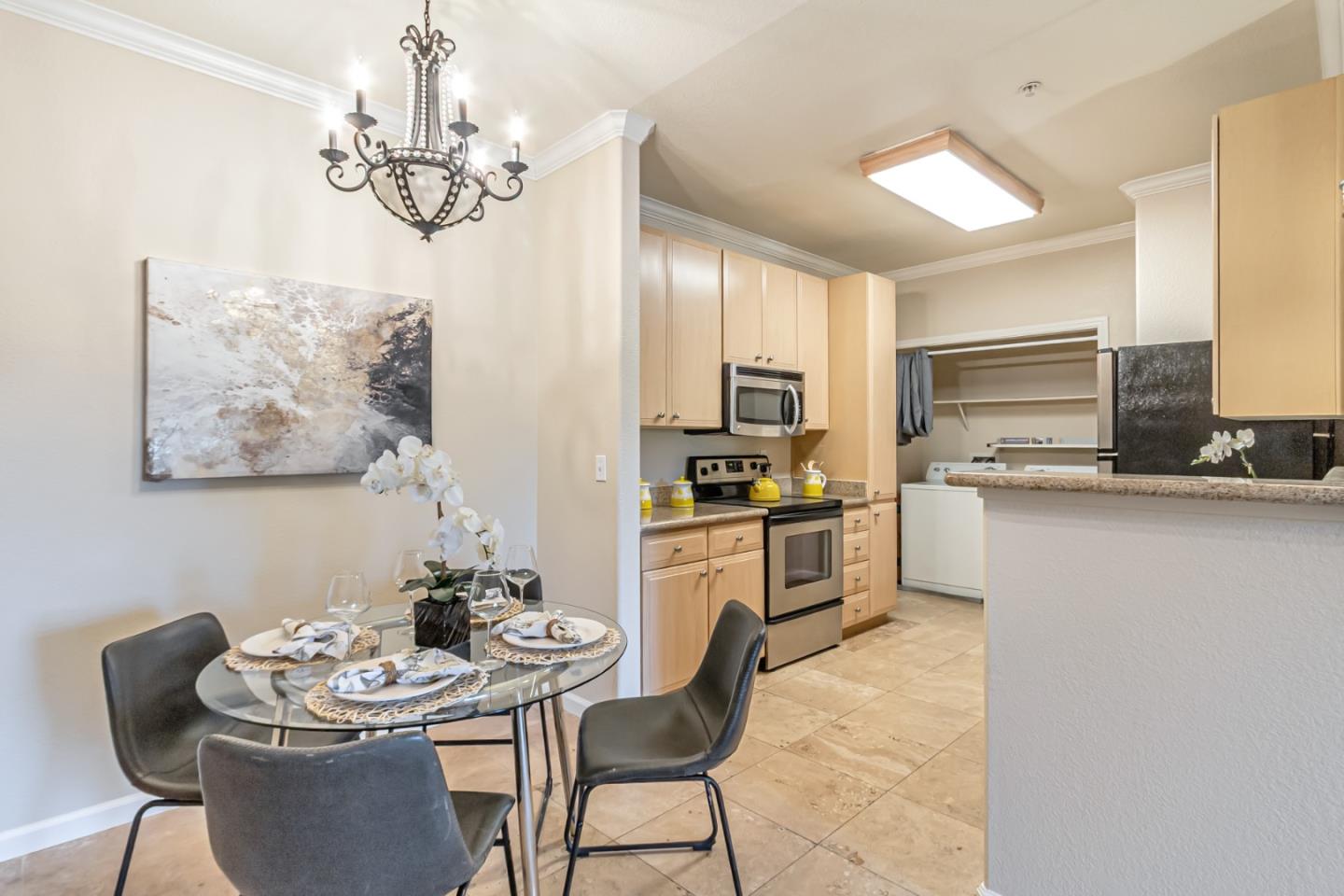 Detail Gallery Image 18 of 46 For 801 S Winchester Blvd #1202,  San Jose,  CA 95128 - 2 Beds | 2 Baths