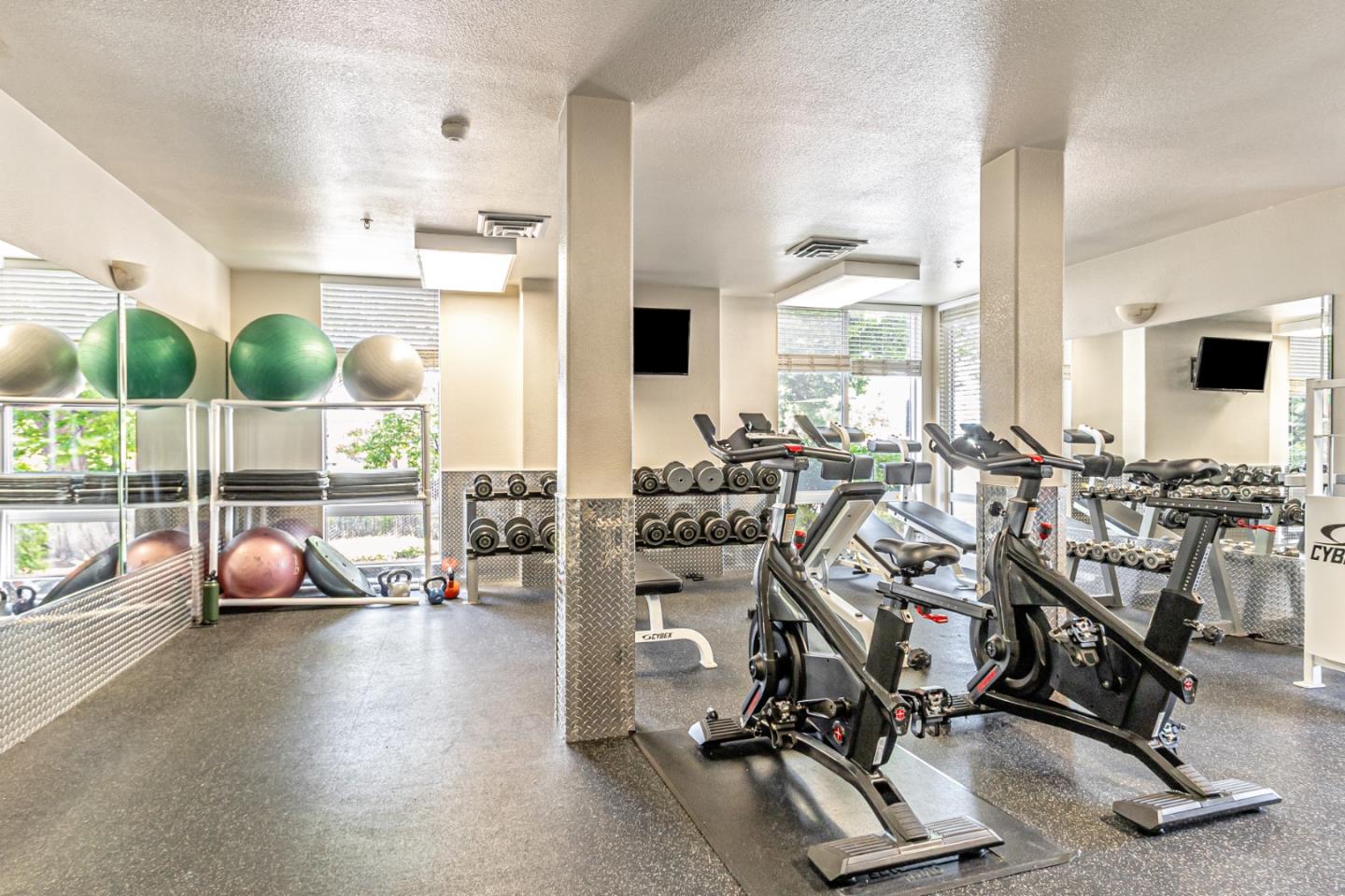 Detail Gallery Image 35 of 46 For 801 S Winchester Blvd #1202,  San Jose,  CA 95128 - 2 Beds | 2 Baths