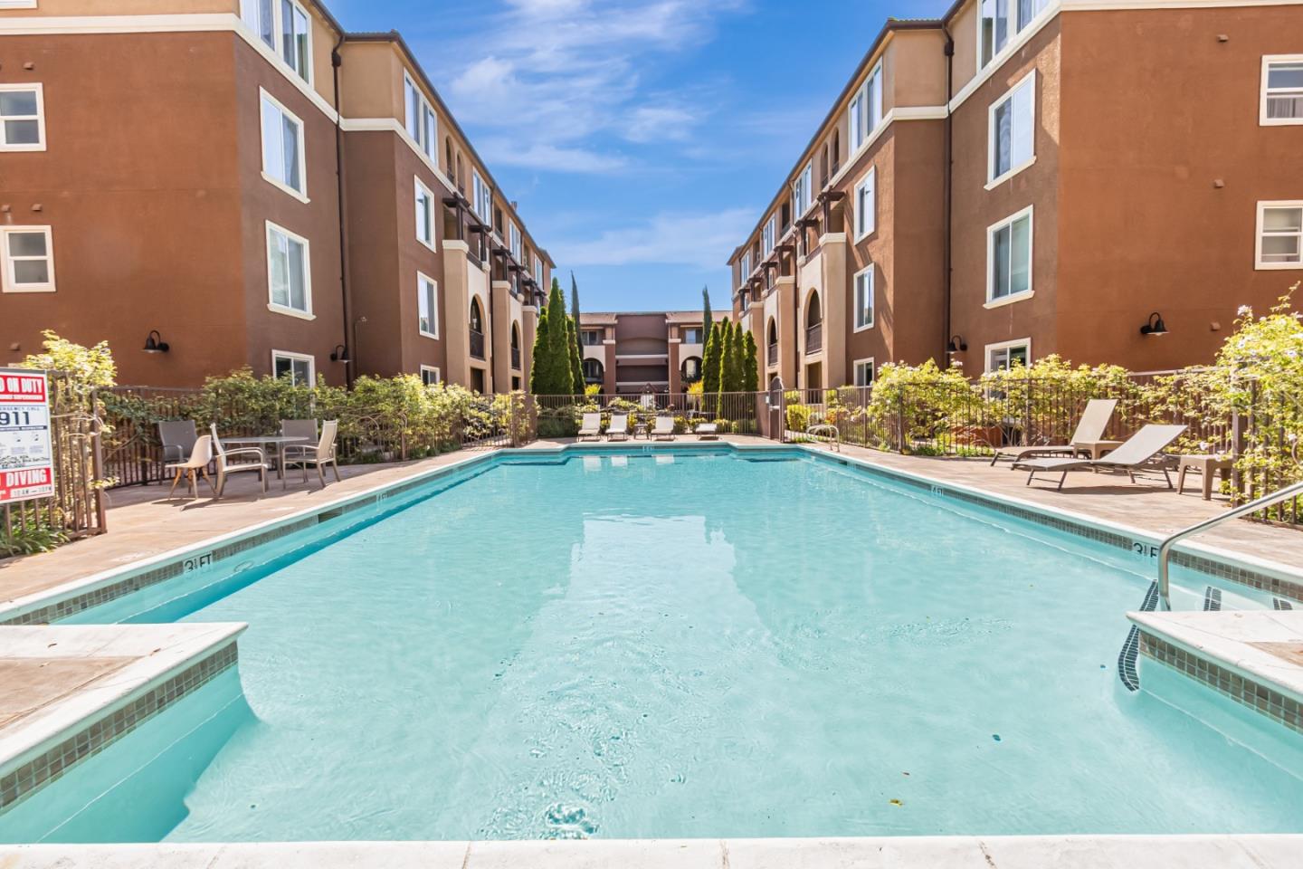 Detail Gallery Image 41 of 46 For 801 S Winchester Blvd #1202,  San Jose,  CA 95128 - 2 Beds | 2 Baths