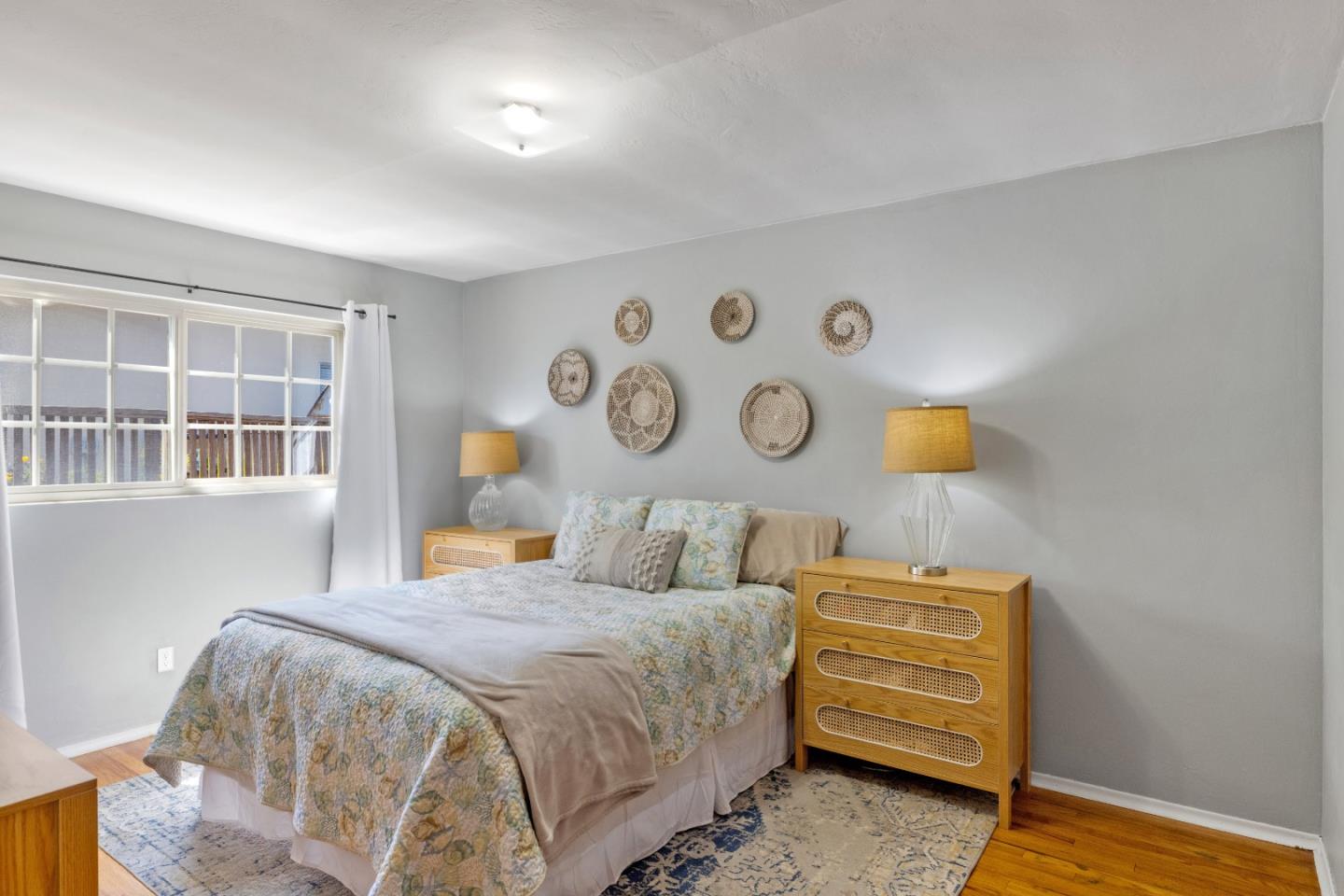 Detail Gallery Image 8 of 17 For 955 Casanova Ave, Monterey,  CA 93940 - 3 Beds | 2 Baths