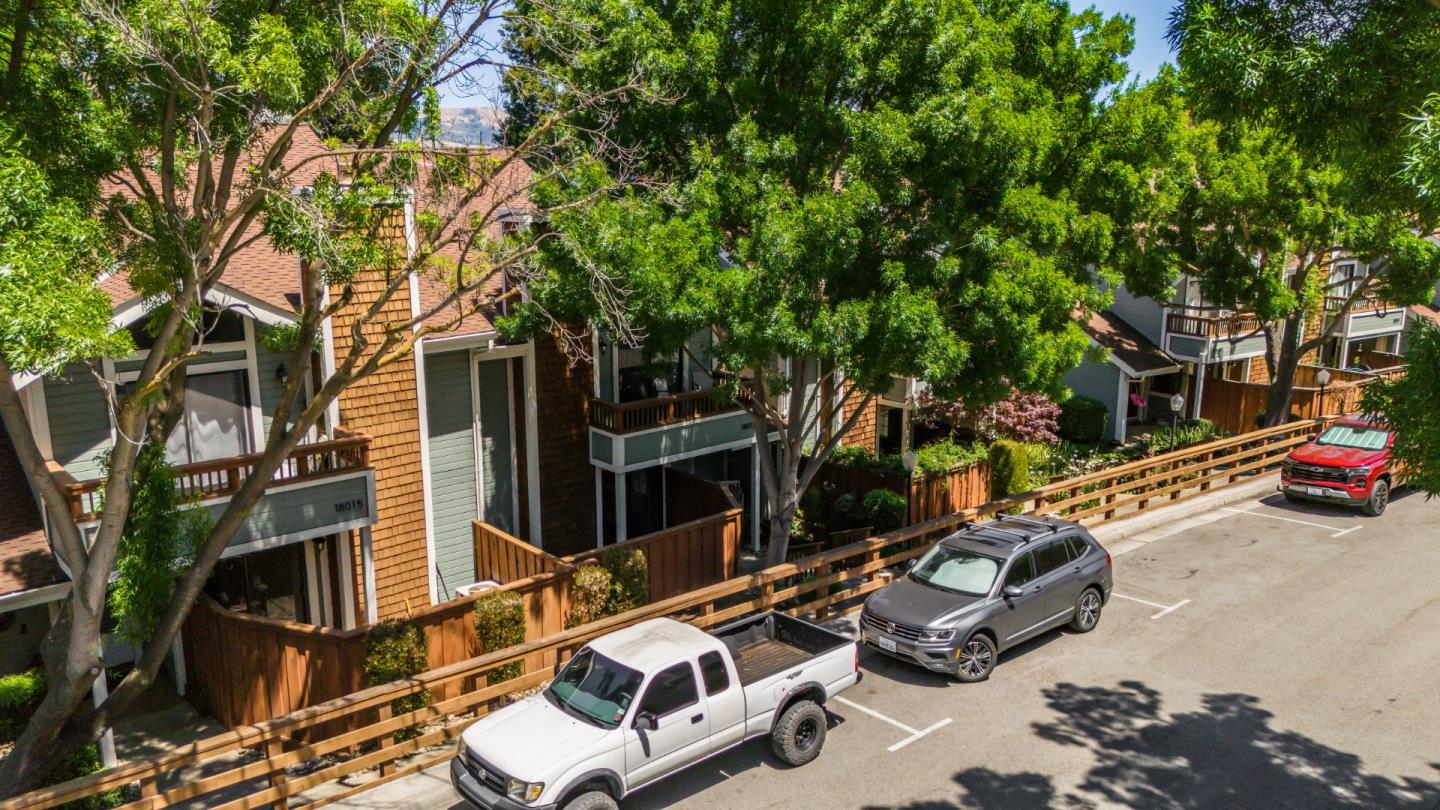 Detail Gallery Image 10 of 36 For 18013 Hillwood Ln, Morgan Hill,  CA 95037 - 2 Beds | 2/1 Baths