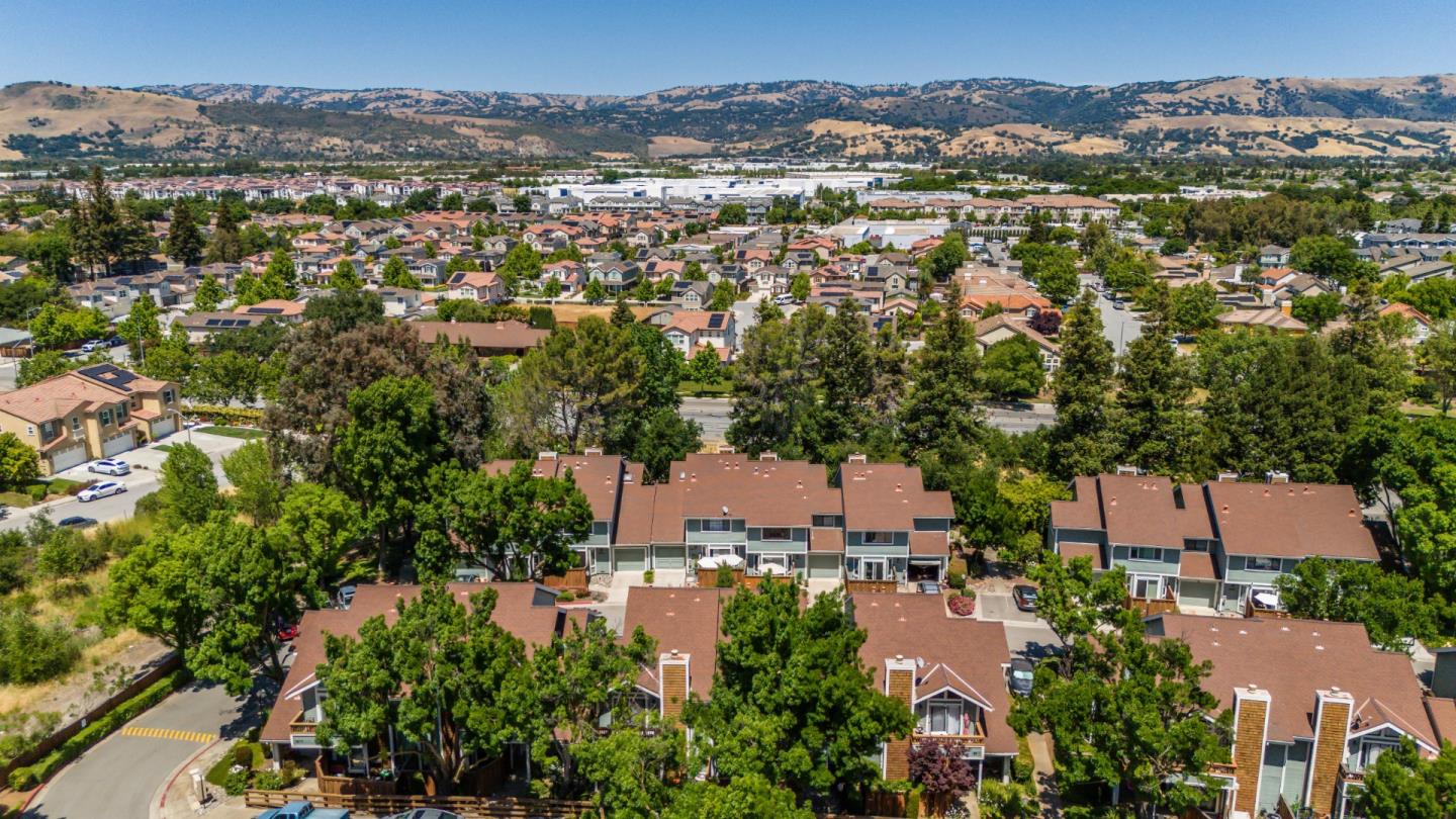 Detail Gallery Image 13 of 36 For 18013 Hillwood Ln, Morgan Hill,  CA 95037 - 2 Beds | 2/1 Baths
