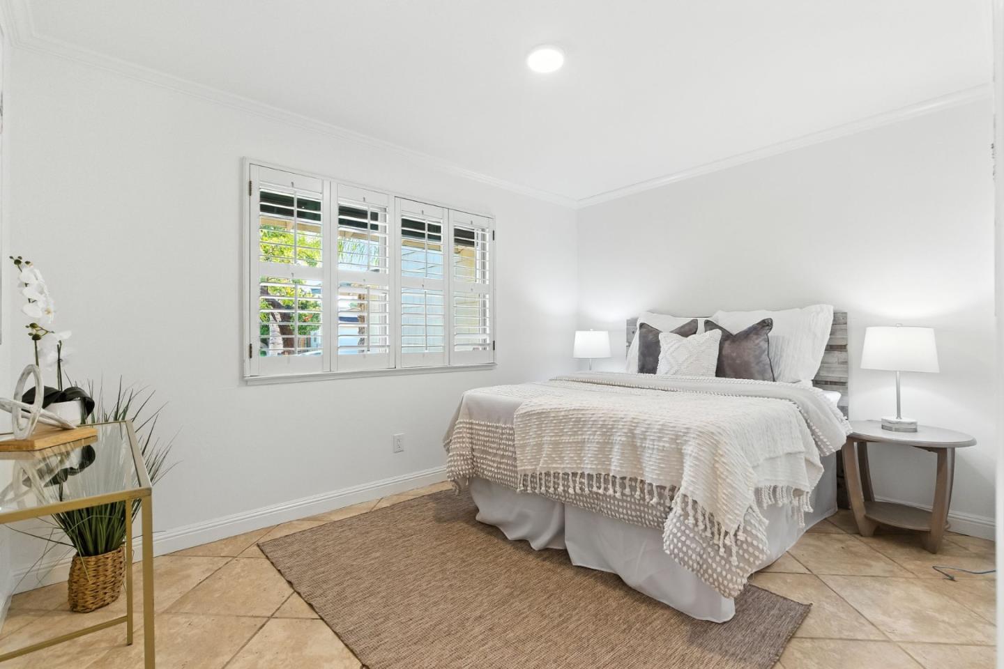 Detail Gallery Image 26 of 75 For 4418 Valle Vis, Pittsburg,  CA 94565 - 5 Beds | 2/1 Baths