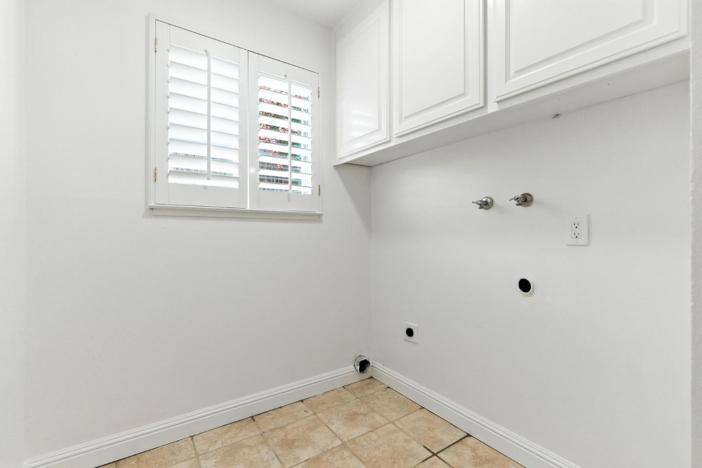 Detail Gallery Image 29 of 75 For 4418 Valle Vis, Pittsburg,  CA 94565 - 5 Beds | 2/1 Baths