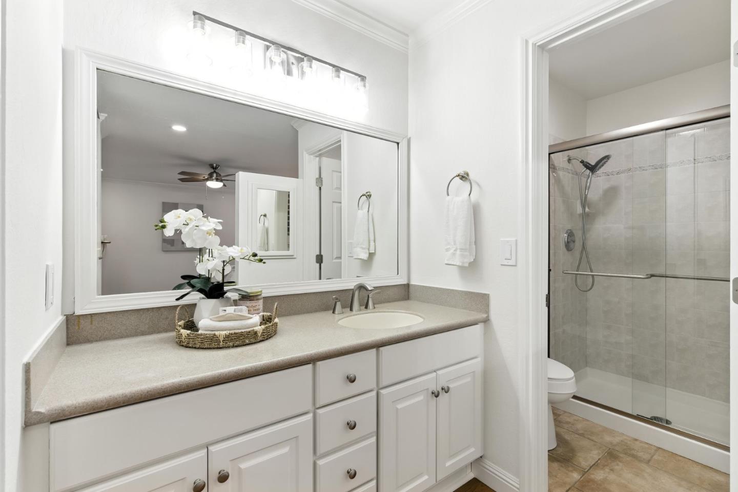 Detail Gallery Image 33 of 75 For 4418 Valle Vis, Pittsburg,  CA 94565 - 5 Beds | 2/1 Baths