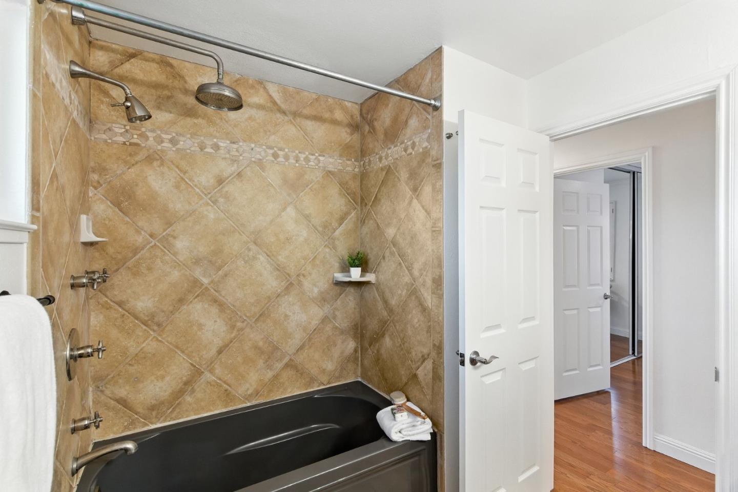 Detail Gallery Image 36 of 75 For 4418 Valle Vis, Pittsburg,  CA 94565 - 5 Beds | 2/1 Baths