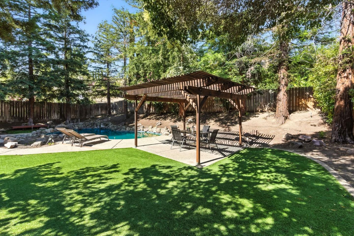 Detail Gallery Image 46 of 75 For 4418 Valle Vis, Pittsburg,  CA 94565 - 5 Beds | 2/1 Baths