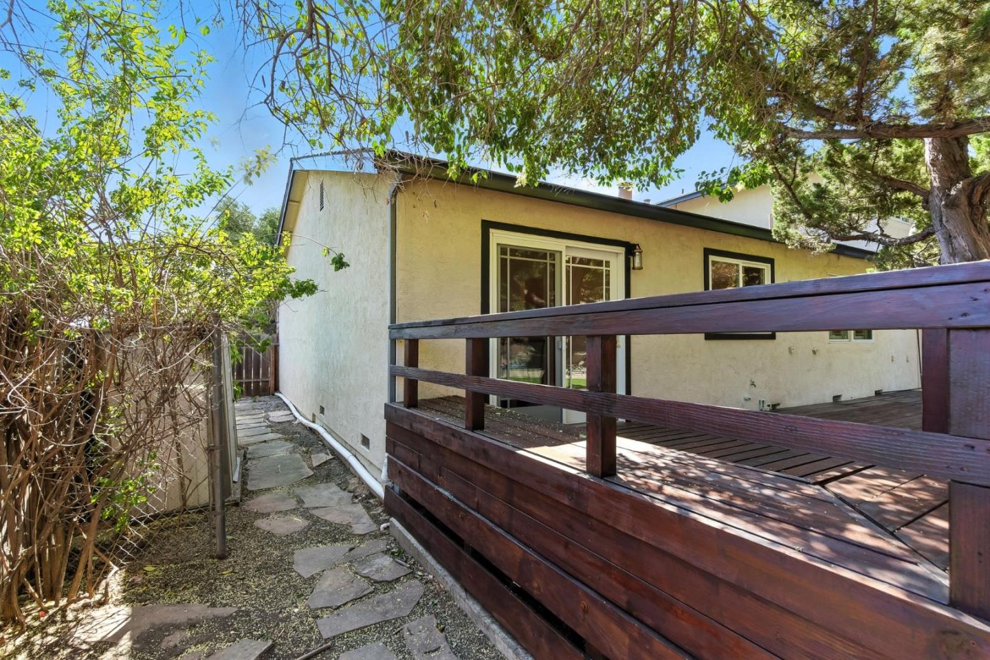 Detail Gallery Image 54 of 75 For 4418 Valle Vis, Pittsburg,  CA 94565 - 5 Beds | 2/1 Baths
