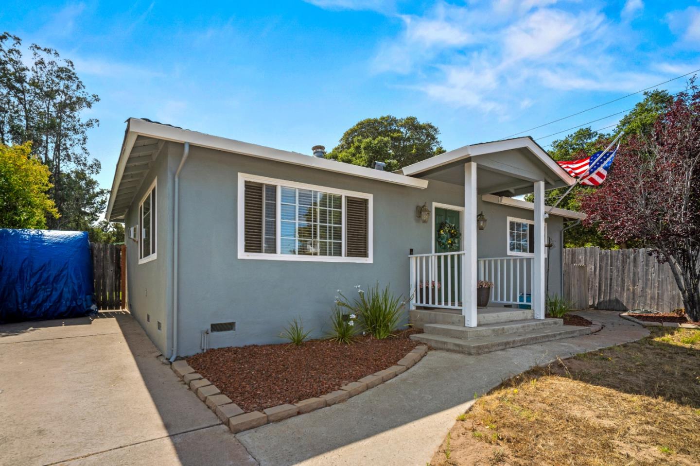 Detail Gallery Image 3 of 29 For 9529 Pollock Ln, Prunedale,  CA 93907 - 2 Beds | 1 Baths