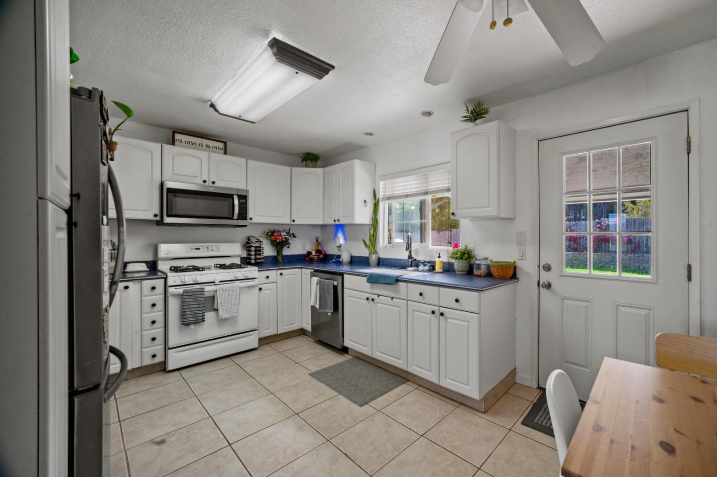 Detail Gallery Image 4 of 29 For 9529 Pollock Ln, Prunedale,  CA 93907 - 2 Beds | 1 Baths