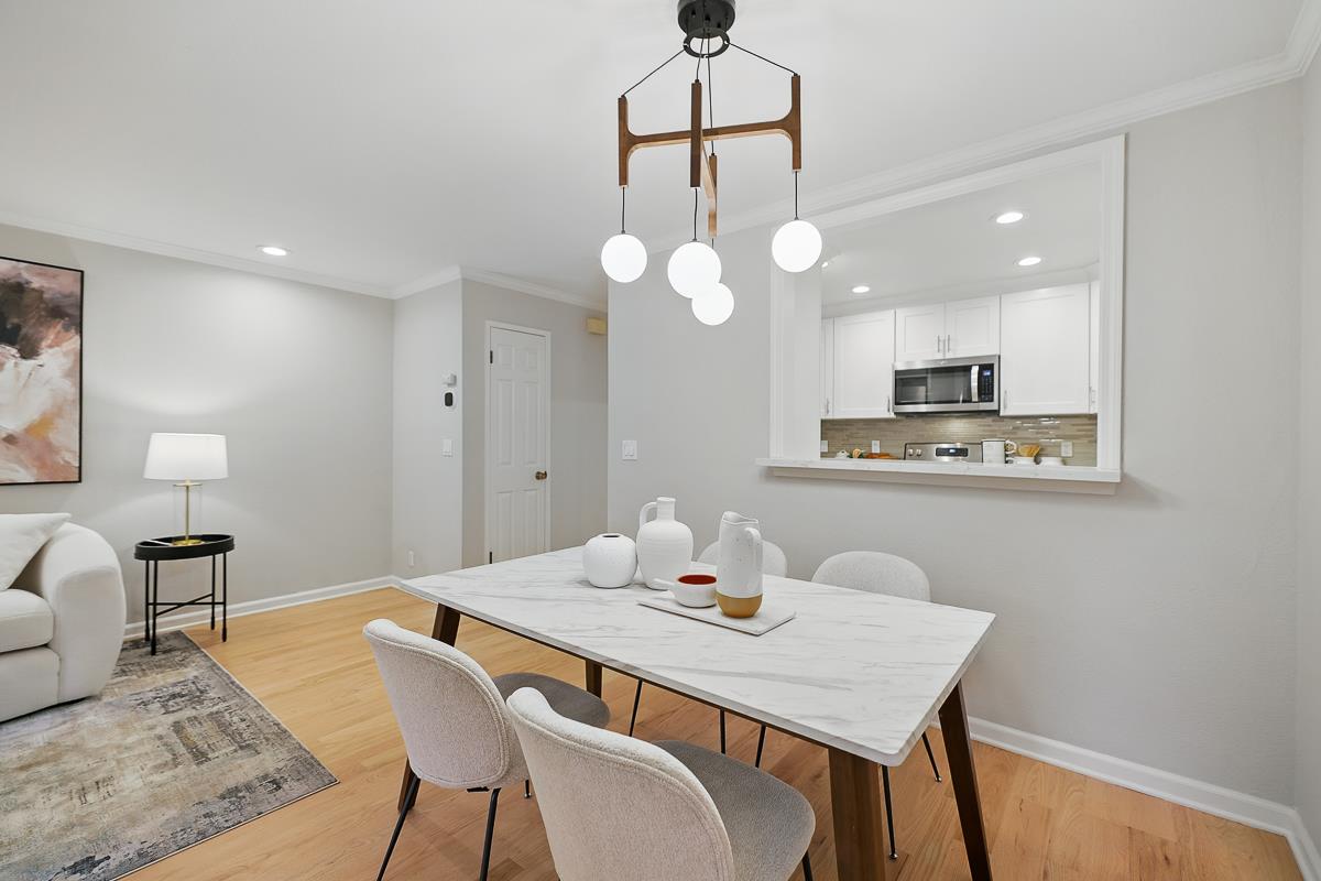 Detail Gallery Image 14 of 38 For 181 Ada Ave #14,  Mountain View,  CA 94043 - 2 Beds | 2/1 Baths