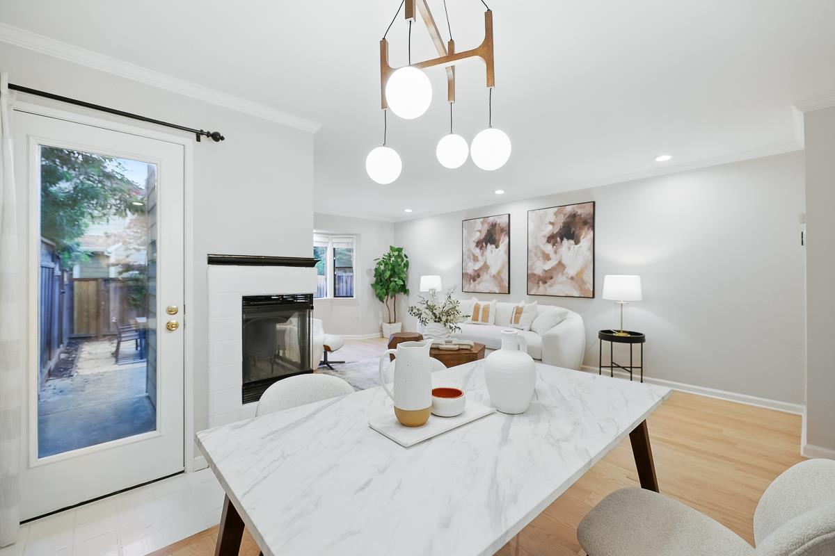 Detail Gallery Image 15 of 38 For 181 Ada Ave #14,  Mountain View,  CA 94043 - 2 Beds | 2/1 Baths