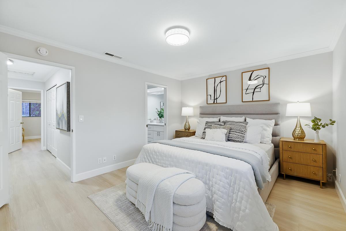 Detail Gallery Image 17 of 38 For 181 Ada Ave #14,  Mountain View,  CA 94043 - 2 Beds | 2/1 Baths