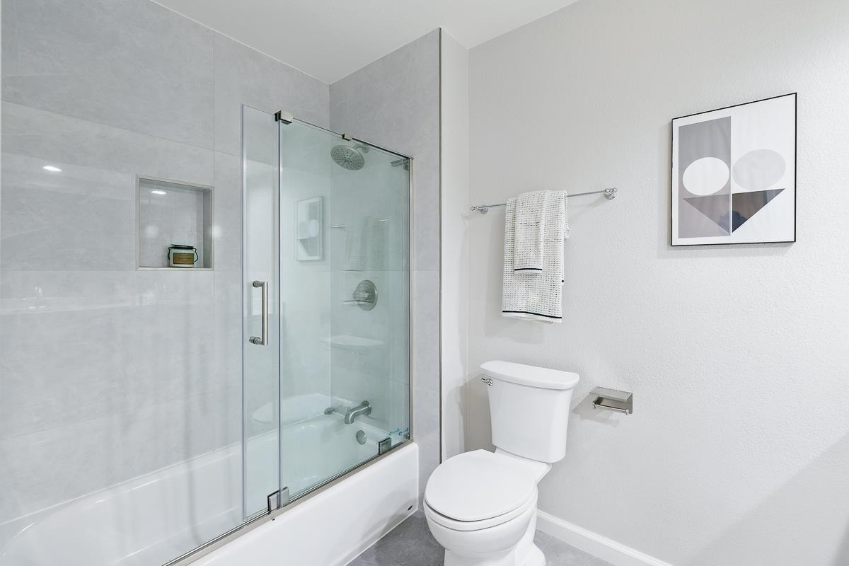 Detail Gallery Image 21 of 38 For 181 Ada Ave #14,  Mountain View,  CA 94043 - 2 Beds | 2/1 Baths