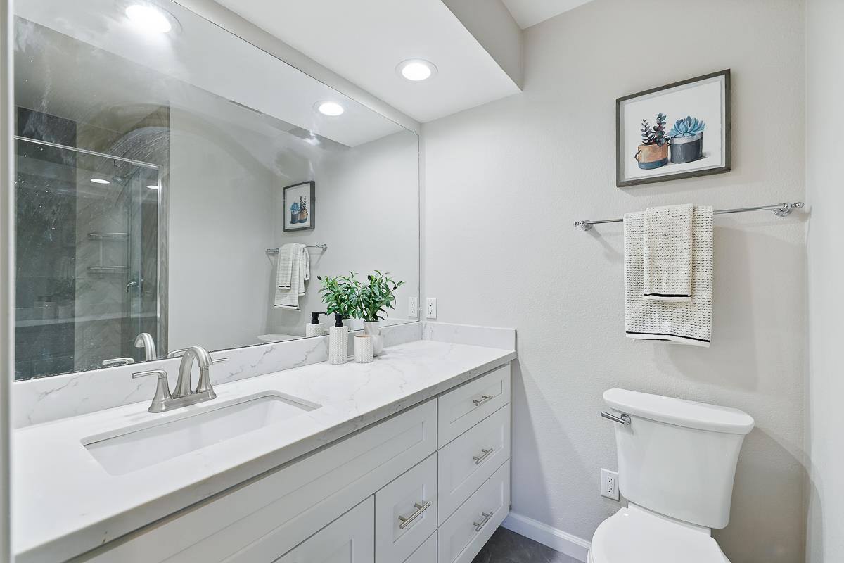 Detail Gallery Image 23 of 38 For 181 Ada Ave #14,  Mountain View,  CA 94043 - 2 Beds | 2/1 Baths